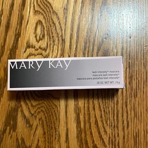 Mary Kay lash intensity mascara color black